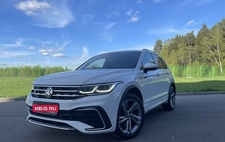 Volkswagen Tiguan II, 2021 год, 4 390 000 рублей, 1 фотография