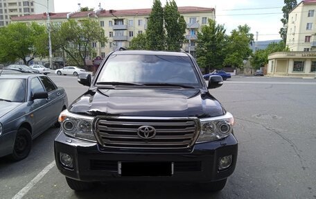 Toyota Land Cruiser 200, 2014 год, 9 999 999 рублей, 1 фотография