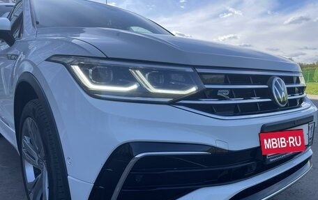 Volkswagen Tiguan II, 2021 год, 4 390 000 рублей, 11 фотография