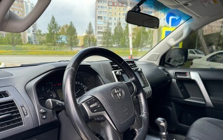 Toyota Land Cruiser Prado 150 рестайлинг 2, 2019 год, 5 000 000 рублей, 14 фотография