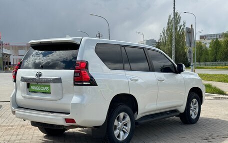 Toyota Land Cruiser Prado 150 рестайлинг 2, 2019 год, 5 000 000 рублей, 7 фотография