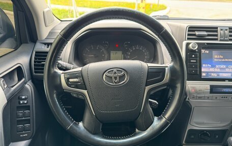 Toyota Land Cruiser Prado 150 рестайлинг 2, 2019 год, 5 000 000 рублей, 17 фотография