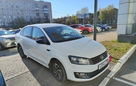 Volkswagen Polo VI (EU Market), 2017 год, 1 399 000 рублей, 2 фотография