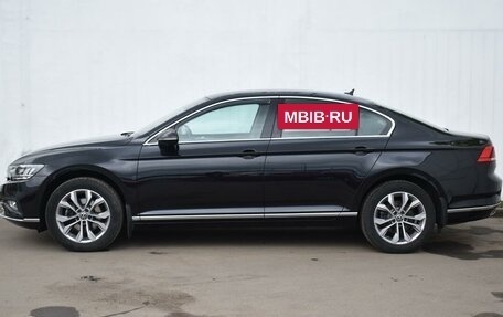 Volkswagen Passat B8 рестайлинг, 2021 год, 3 133 000 рублей, 8 фотография