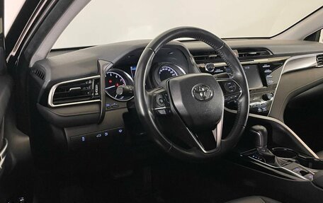 Toyota Camry, 2018 год, 2 785 000 рублей, 9 фотография