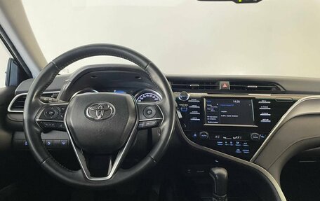 Toyota Camry, 2018 год, 2 785 000 рублей, 12 фотография