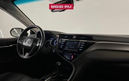 Toyota Camry, 2018 год, 2 785 000 рублей, 14 фотография