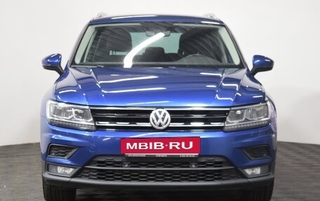 Volkswagen Tiguan II, 2018 год, 2 319 000 рублей, 2 фотография