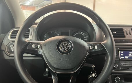 Volkswagen Polo VI (EU Market), 2017 год, 999 000 рублей, 9 фотография