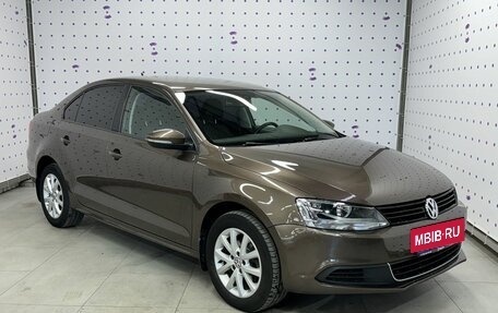 Volkswagen Jetta VI, 2013 год, 1 127 300 рублей, 3 фотография