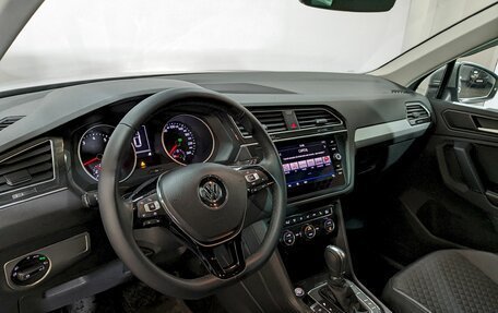 Volkswagen Tiguan II, 2019 год, 2 550 000 рублей, 14 фотография