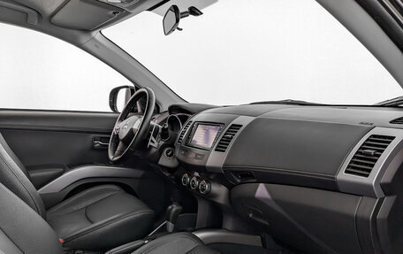 Mitsubishi Outlander III рестайлинг 3, 2012 год, 1 850 000 рублей, 7 фотография