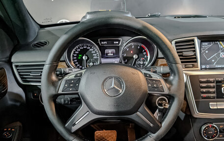 Mercedes-Benz M-Класс, 2015 год, 3 100 000 рублей, 22 фотография