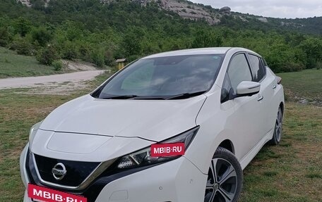 Nissan Leaf II, 2017 год, 2 150 000 рублей, 3 фотография