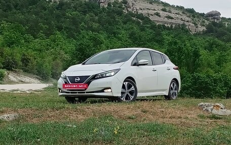 Nissan Leaf II, 2017 год, 2 150 000 рублей, 7 фотография