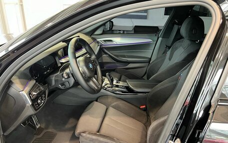 BMW 5 серия, 2018 год, 4 700 000 рублей, 16 фотография