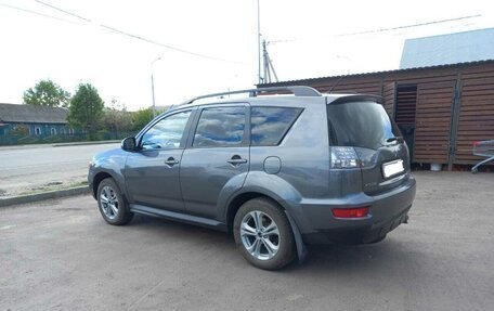 Mitsubishi Outlander III рестайлинг 3, 2011 год, 1 350 000 рублей, 6 фотография