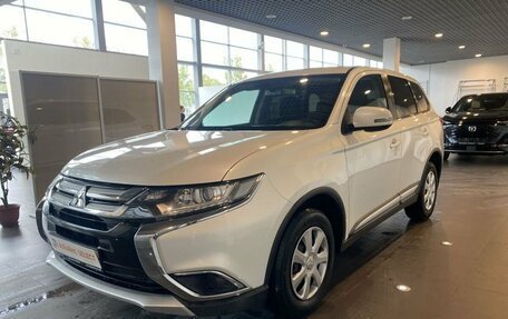 Mitsubishi Outlander III рестайлинг 3, 2018 год, 2 180 000 рублей, 7 фотография