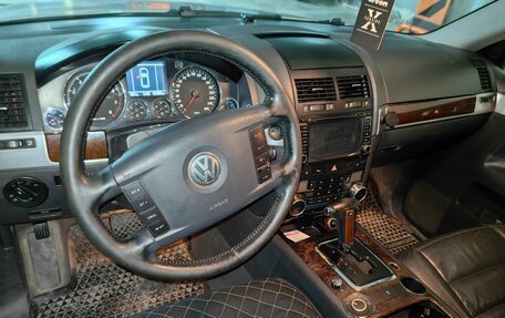 Volkswagen Touareg III, 2004 год, 850 000 рублей, 12 фотография