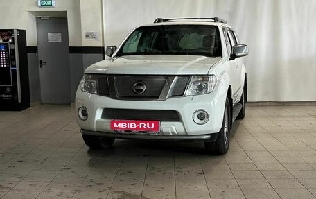 Nissan Pathfinder, 2011 год, 1 580 000 рублей, 2 фотография