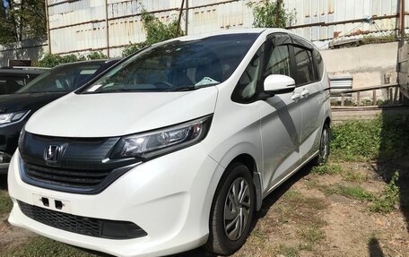 Honda Freed II, 2017 год, 1 580 000 рублей, 2 фотография