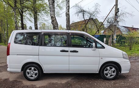 Nissan Serena II, 2000 год, 675 000 рублей, 2 фотография