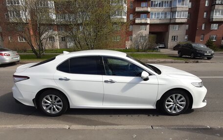 Toyota Camry, 2020 год, 2 950 000 рублей, 4 фотография