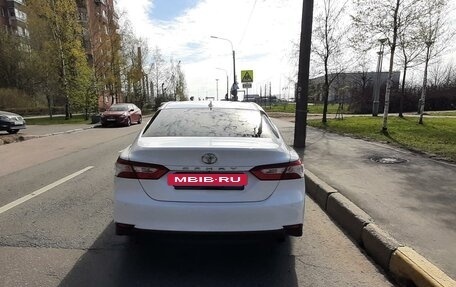 Toyota Camry, 2020 год, 2 950 000 рублей, 6 фотография