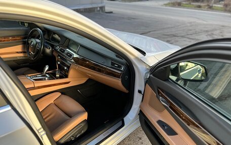 BMW 7 серия, 2012 год, 2 450 000 рублей, 15 фотография