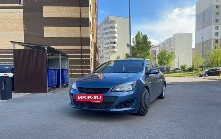 Opel Astra J, 2013 год, 810 000 рублей, 3 фотография
