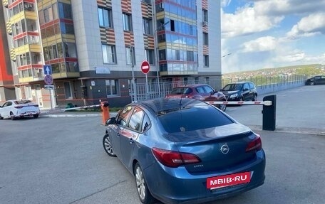 Opel Astra J, 2013 год, 810 000 рублей, 6 фотография