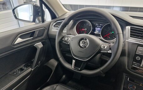 Volkswagen Tiguan II, 2020 год, 2 650 000 рублей, 2 фотография