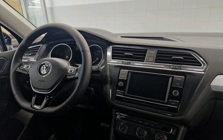 Volkswagen Tiguan II, 2020 год, 2 650 000 рублей, 19 фотография