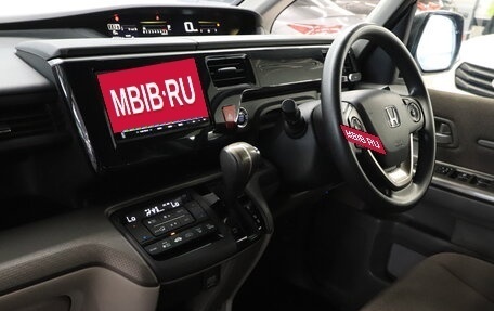 Honda Stepwgn IV, 2015 год, 2 050 400 рублей, 15 фотография