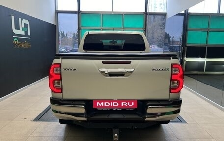 Toyota Hilux VIII, 2017 год, 4 500 000 рублей, 5 фотография