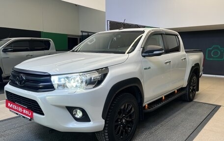 Toyota Hilux VIII, 2017 год, 4 500 000 рублей, 3 фотография