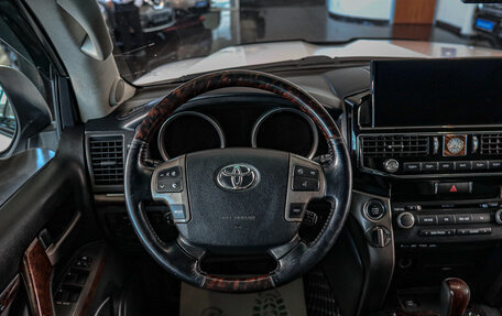 Toyota Land Cruiser 200, 2010 год, 3 399 000 рублей, 15 фотография