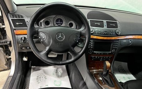 Mercedes-Benz E-Класс, 2004 год, 1 099 000 рублей, 23 фотография