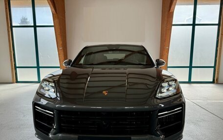 Porsche Cayenne III, 2024 год, 30 725 000 рублей, 2 фотография
