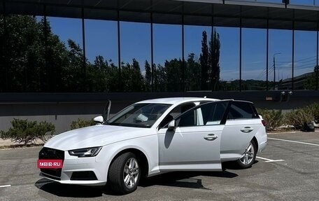 Audi A4, 2017 год, 2 570 000 рублей, 21 фотография