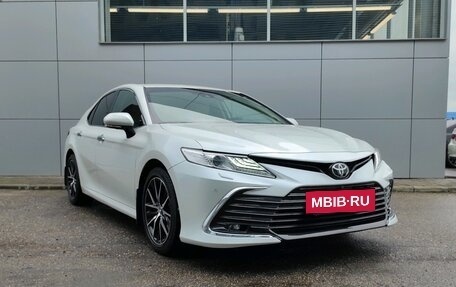 Toyota Camry, 2018 год, 3 200 000 рублей, 3 фотография