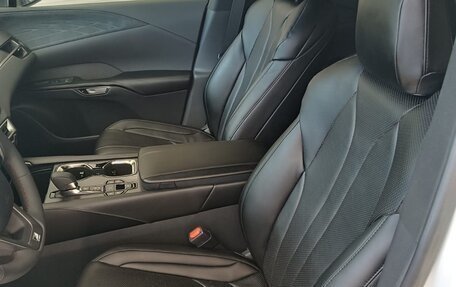 Lexus RX IV рестайлинг, 2023 год, 9 500 000 рублей, 12 фотография