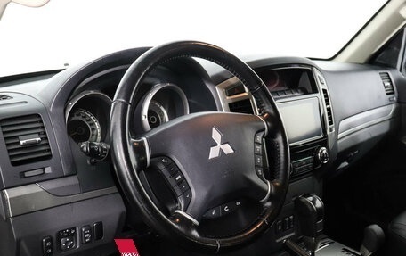 Mitsubishi Pajero IV, 2015 год, 3 448 000 рублей, 9 фотография