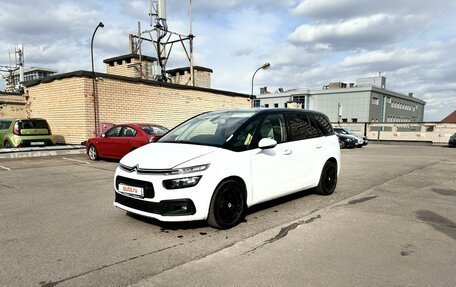 Citroen C4 Picasso II рестайлинг, 2018 год, 950 000 рублей, 3 фотография