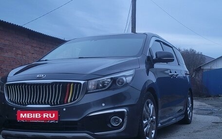 KIA Carnival III, 2015 год, 2 350 000 рублей, 1 фотография