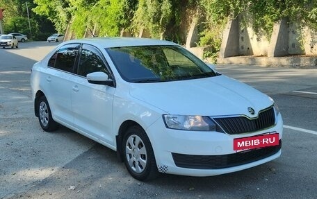 Skoda Rapid I, 2018 год, 1 050 000 рублей, 2 фотография