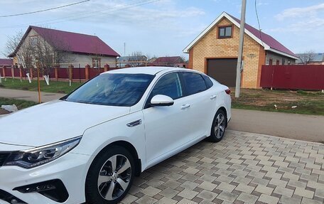 KIA Optima IV, 2020 год, 2 500 000 рублей, 2 фотография