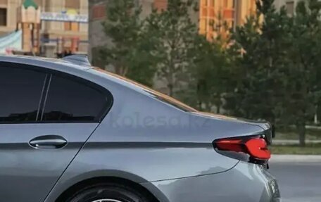 BMW 5 серия, 2021 год, 6 300 000 рублей, 2 фотография