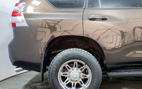 Toyota Land Cruiser Prado 150 рестайлинг 2, 2017 год, 3 779 000 рублей, 10 фотография