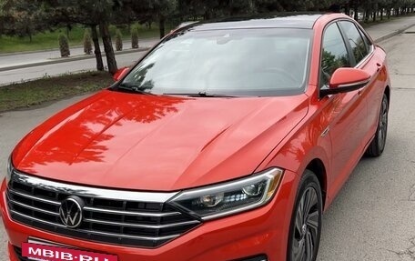 Volkswagen Jetta VII, 2018 год, 1 790 000 рублей, 2 фотография